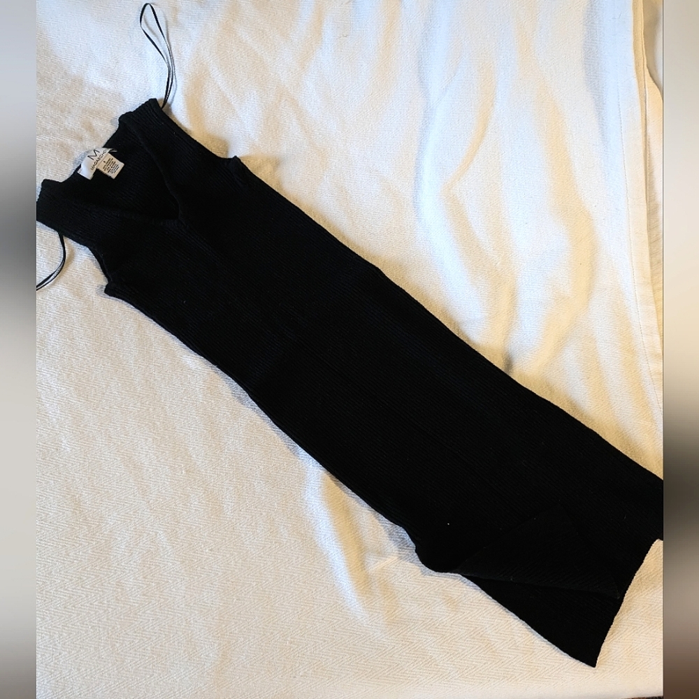Black ribbed midi dress